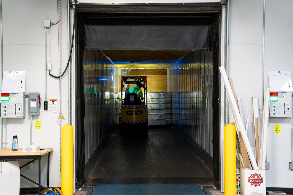 Videotron Warehouse Pendukung Operasional Gudang Modern Kini