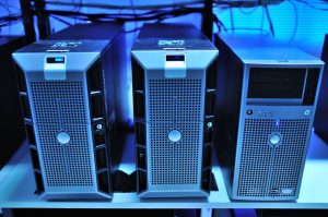 Server Room Surveillance: Operasional Pusat Data Aman Kini